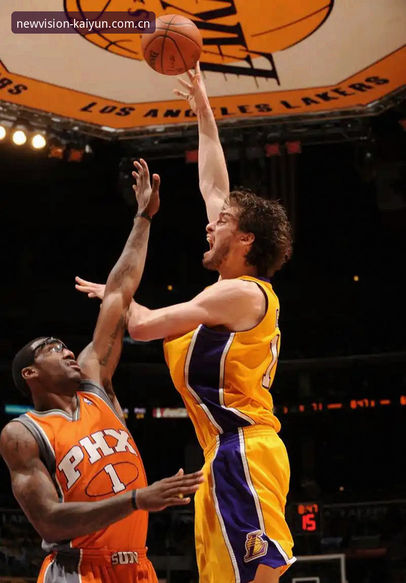 开云中国官网 一名NBA梦想受挫的篮板王,如何成为雷吉亚纳的拼图?